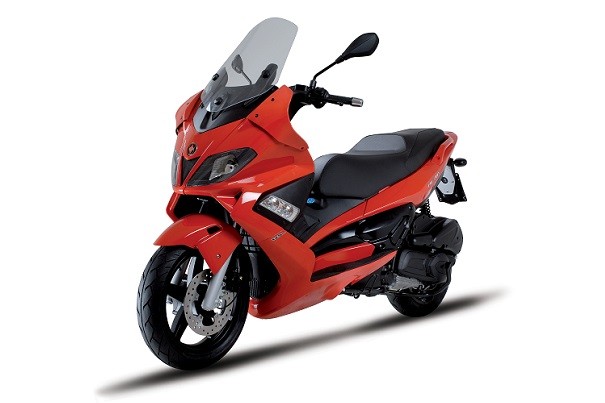 Moto scooter Gilera Nexus 125