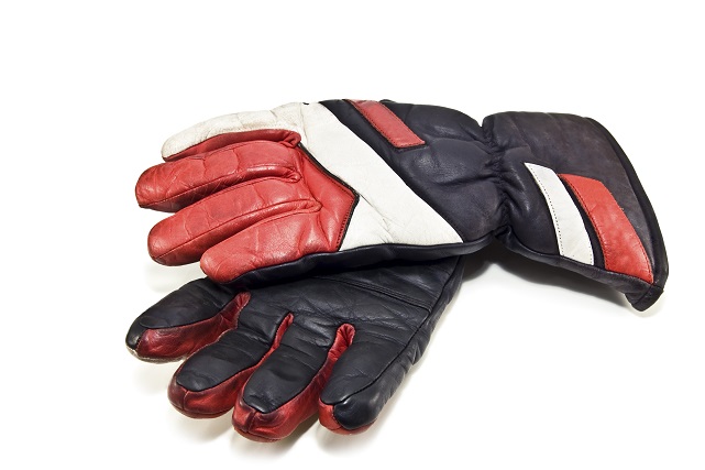 Cómo deben ser los guantes de moto para invierno