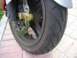 La importancia de las ruedas invierno para la moto