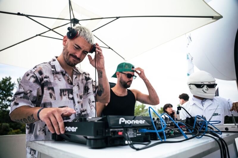 Ahikar Azcona e Iñaki Viñaras de @discodelia_music