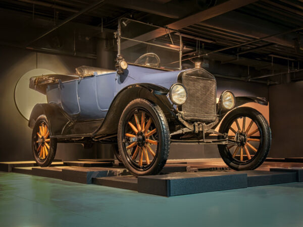 Ford T (1908)