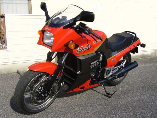 KAWASAKI-NINJA-GPZ900R_TADASHI-IKEDA