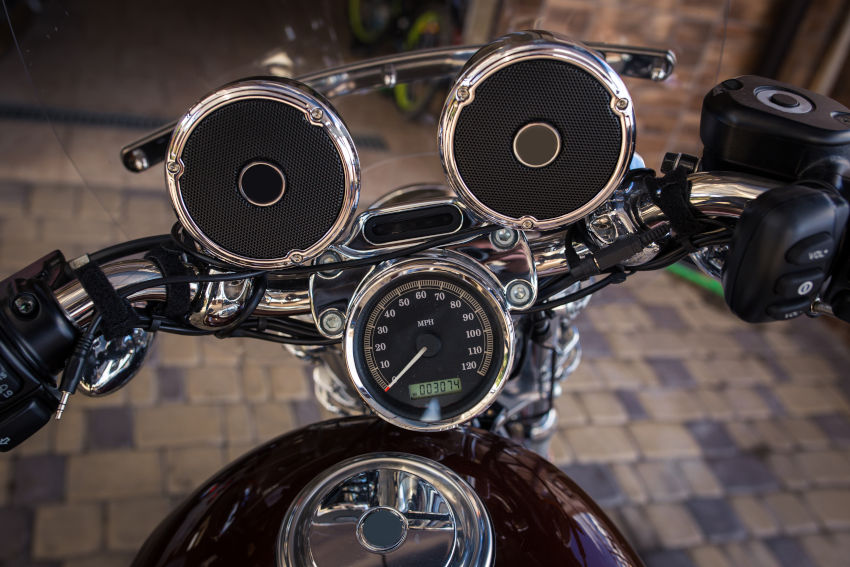 Altavoces en la moto