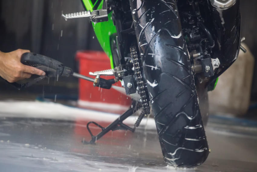 Consejos AMV para desinfectar la moto