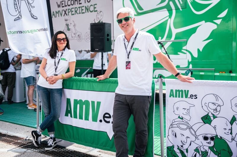 Audrey Pujol, directora de Marketing de AMV Francia y España y Nicolas Delorme, director general de AMV Francia