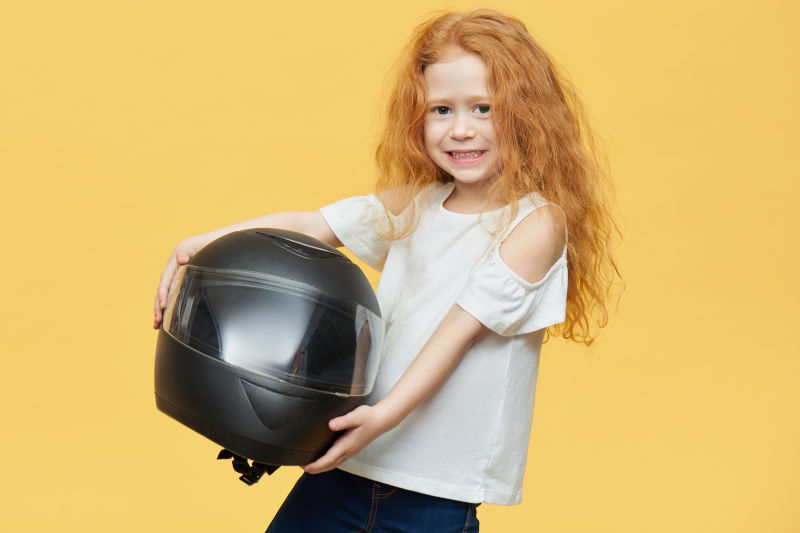 Cómo equipar a los niños en moto
