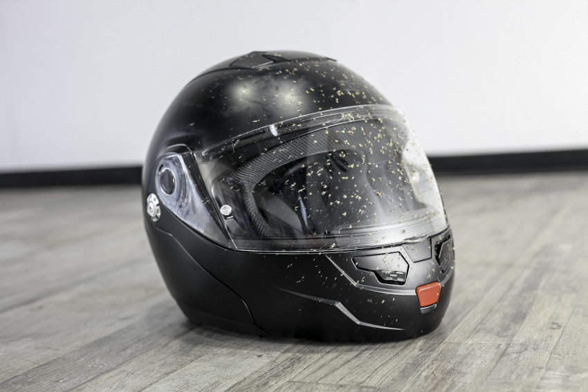 Consejos AMV para limpiar tu casco de moto