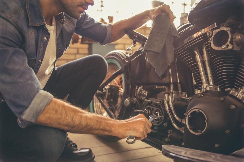 Consejos AMV para el mantenimiento de la moto en verano