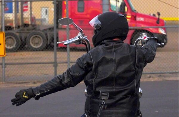 Accesorios moteros: guantes con leds