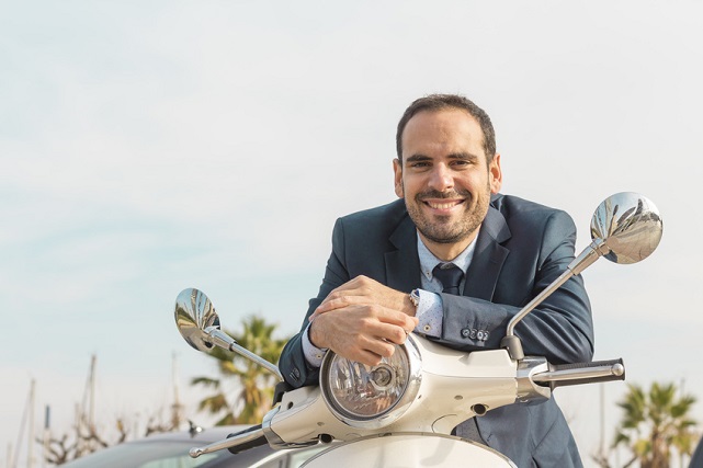 Consejos AMV para conducir moto en ciudad