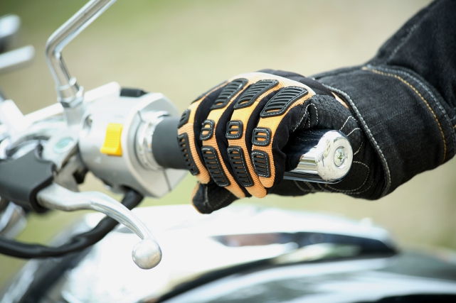¿Cuándo revisar los frenos de moto? Consejos básicos