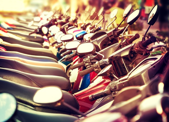 Conducción en ciudad: ¿moto o scooter?
