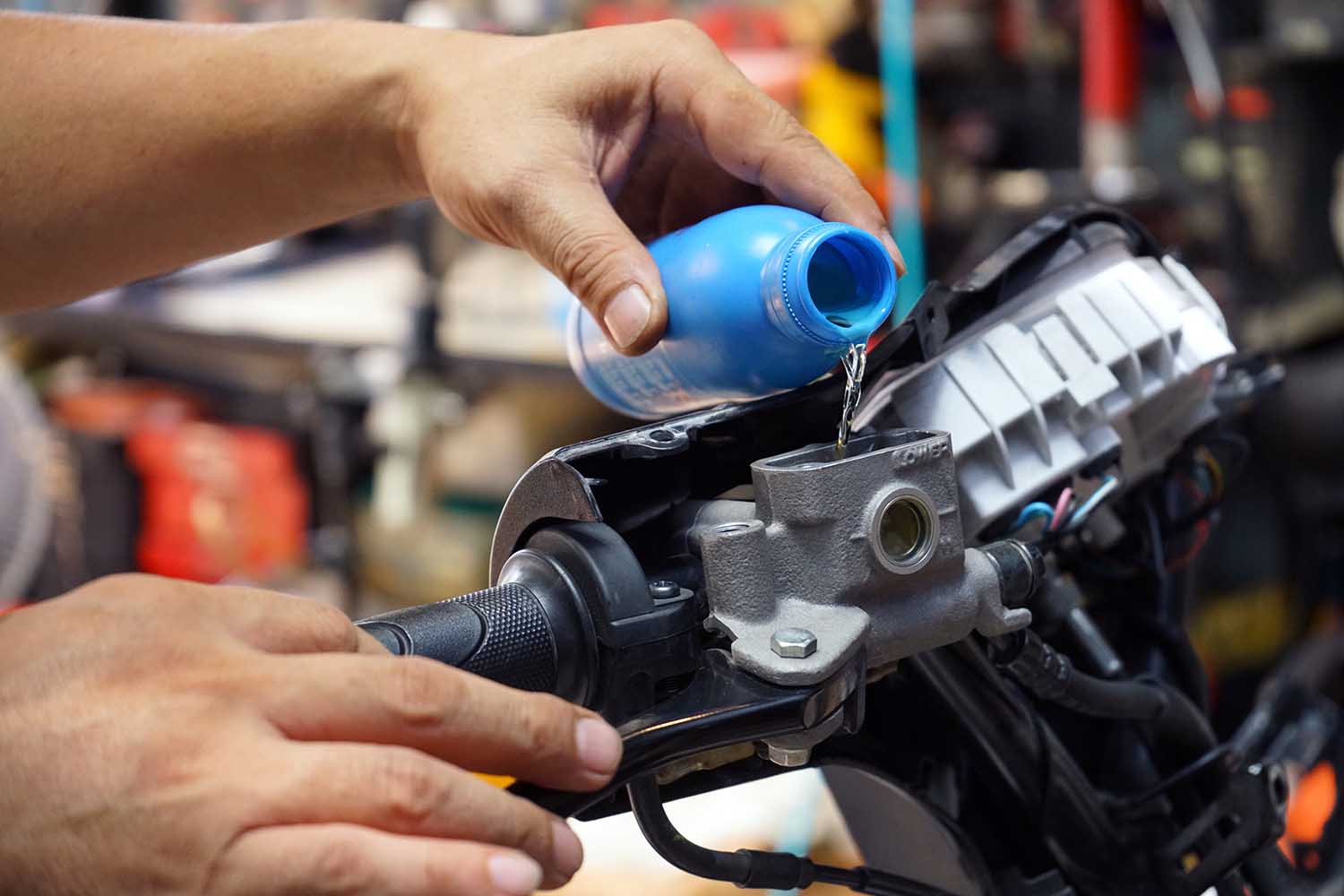 líquido de frenos de una moto